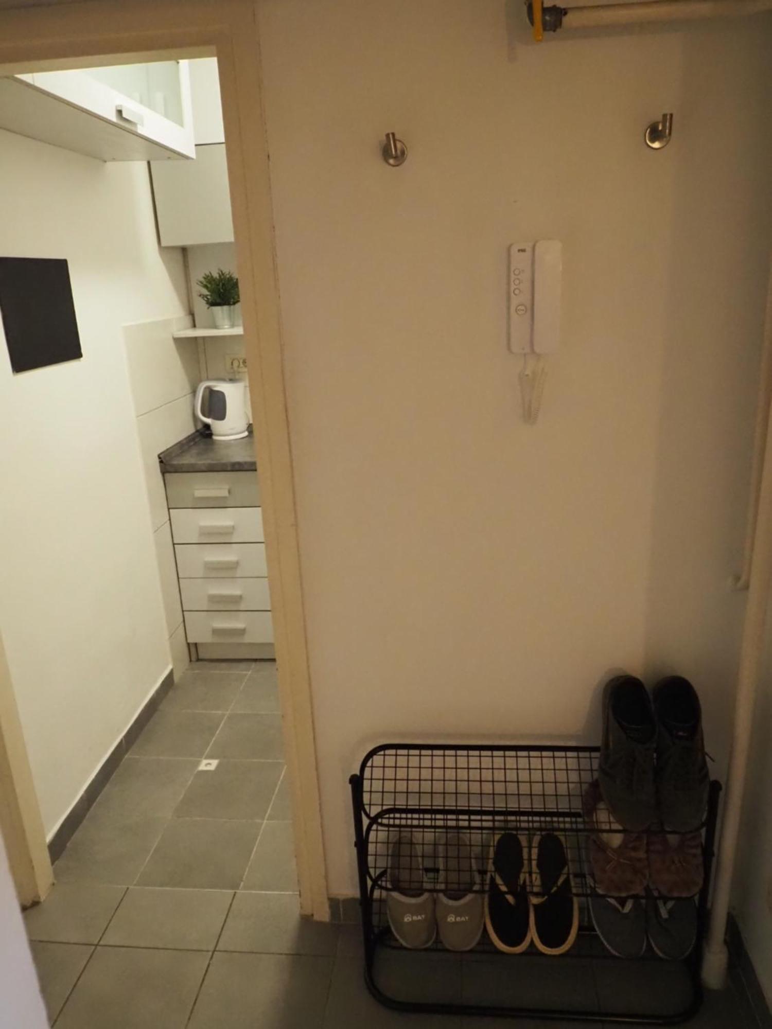 זאגרב Cozy Apartment Near Tram Station מראה חיצוני תמונה
